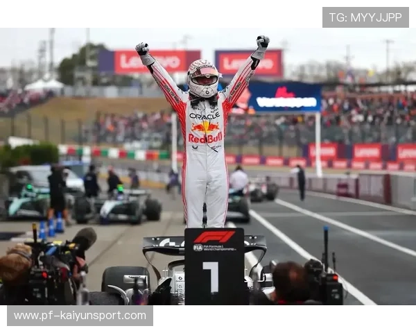 F1日本大奖赛：维斯塔潘成功逆转，汉密尔顿遗憾落败